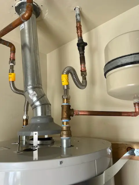 Water heater installation and plumbing repair in Old Courthouse